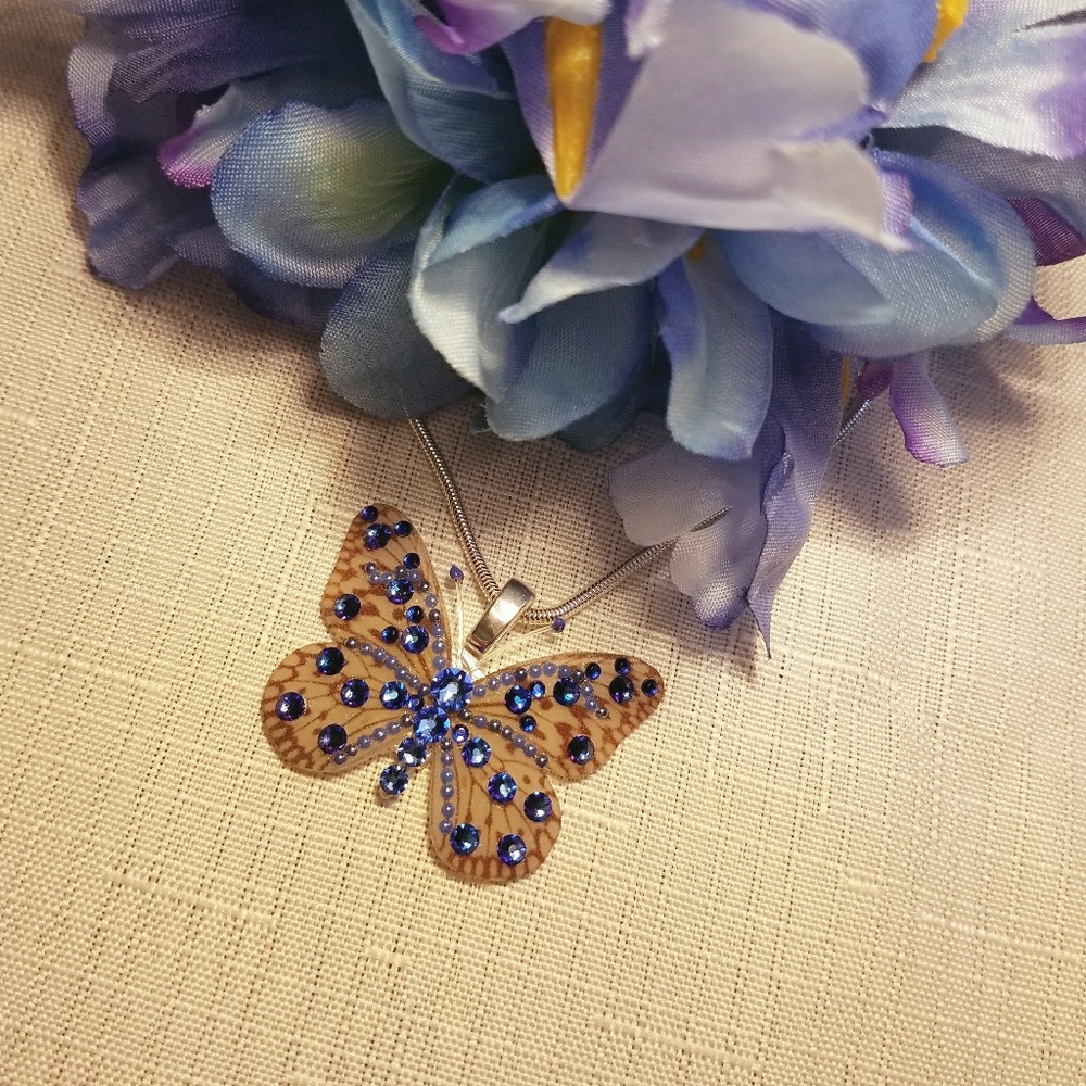 To give o give yourself away this necklace crafts